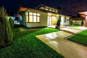 synthetic grass and turf front garden area by easygrass