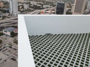 easyblock balcony with concrete block artificial grass inserts